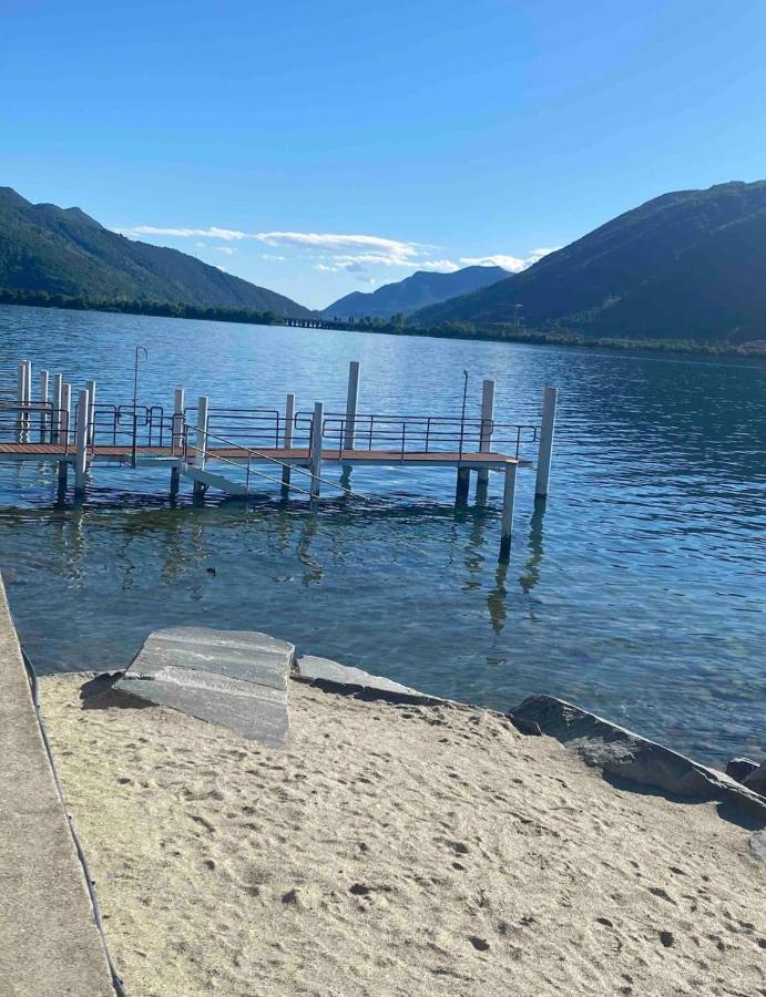 Holiday On The Lake Lugano Bissone Exterior foto